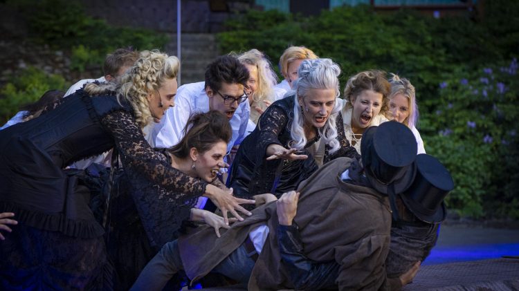 Dracula-Das-Grusical_Freilichtbuehne-Nettelstedt-2023-15